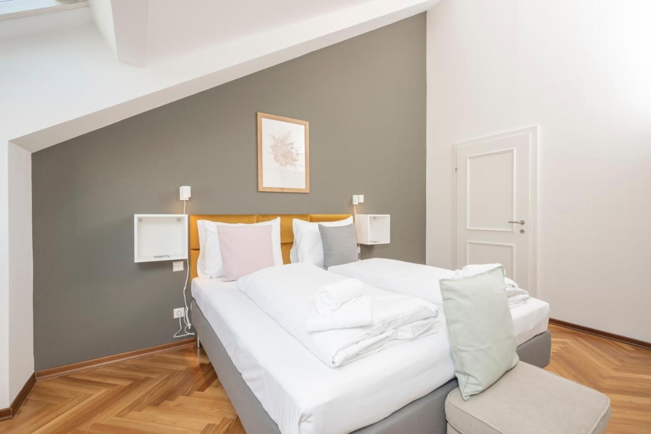 Penthouse Staatsoper Apartment Wina Bagian luar foto