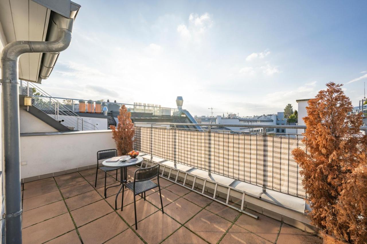 Penthouse Staatsoper Apartment Wina Bagian luar foto