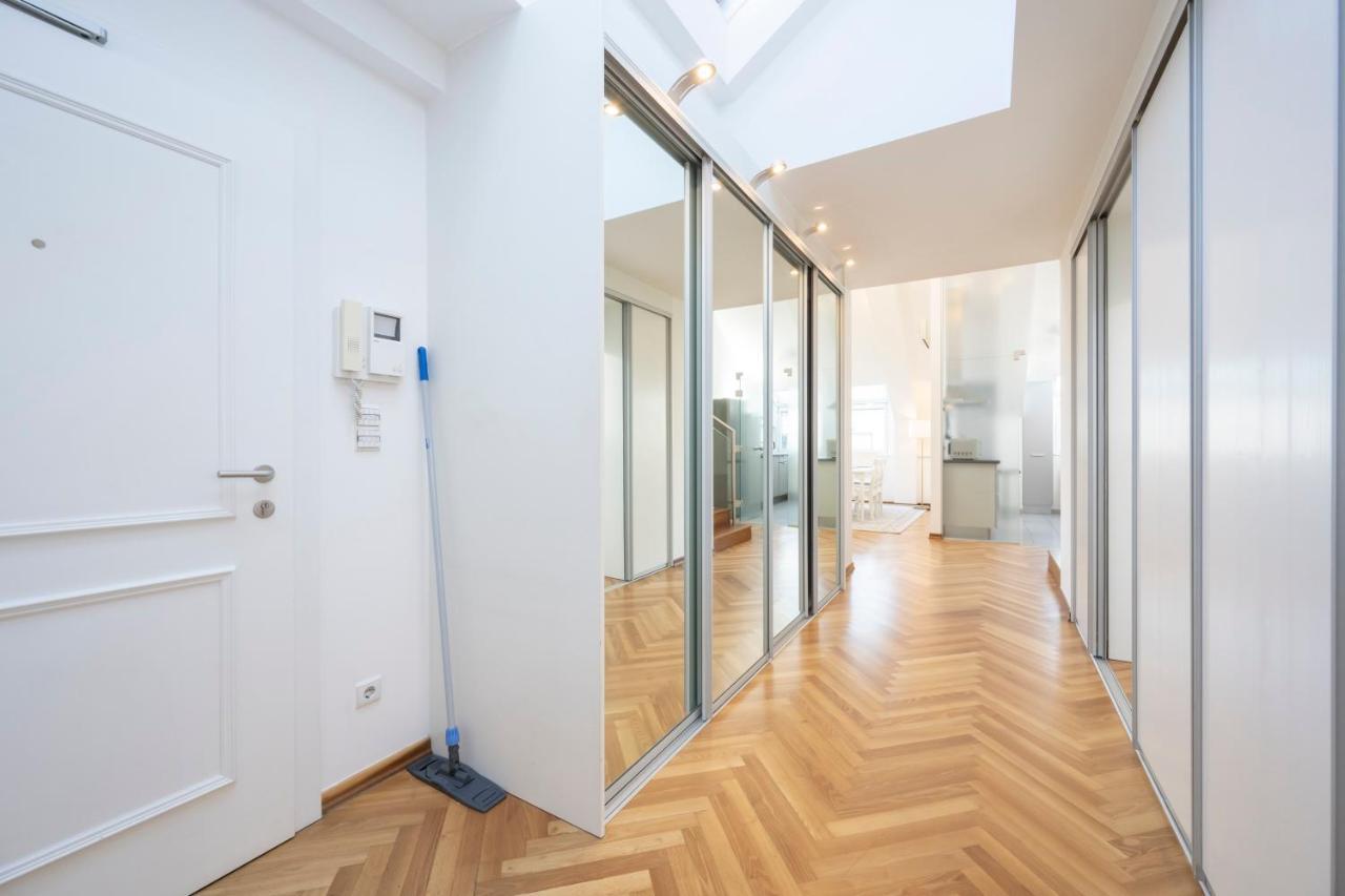 Penthouse Staatsoper Apartment Wina Bagian luar foto