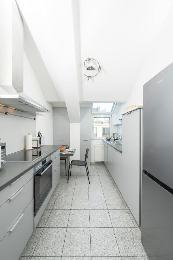 Penthouse Staatsoper Apartment Wina Bagian luar foto
