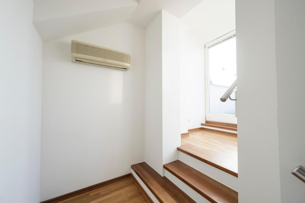 Penthouse Staatsoper Apartment Wina Bagian luar foto