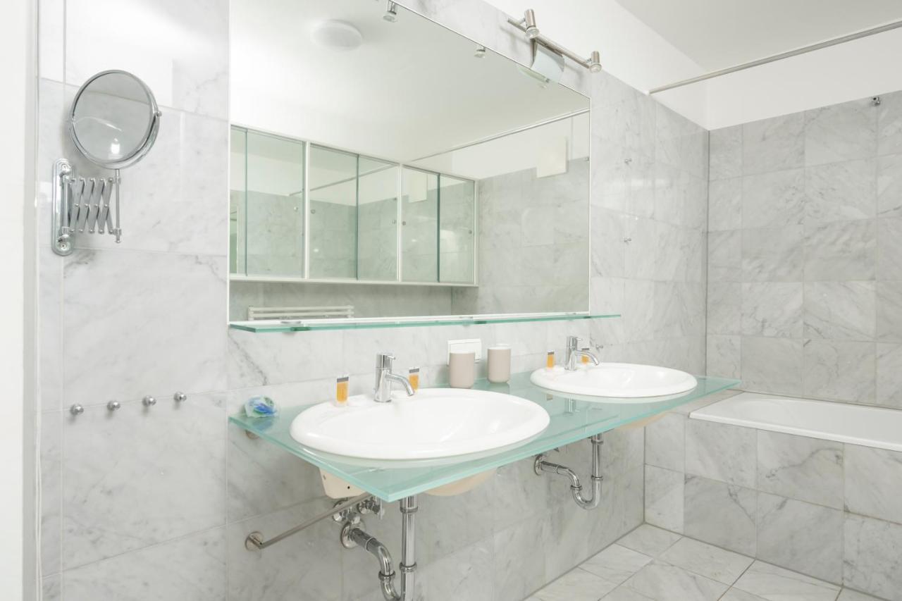 Penthouse Staatsoper Apartment Wina Bagian luar foto