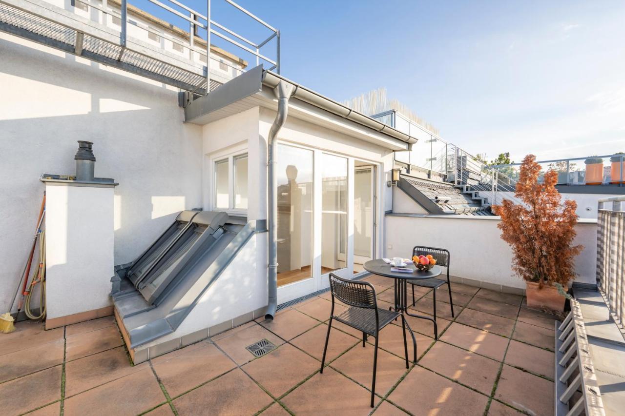 Penthouse Staatsoper Apartment Wina Bagian luar foto